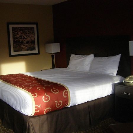 C Punch Inn & Casino Unionville Екстериор снимка